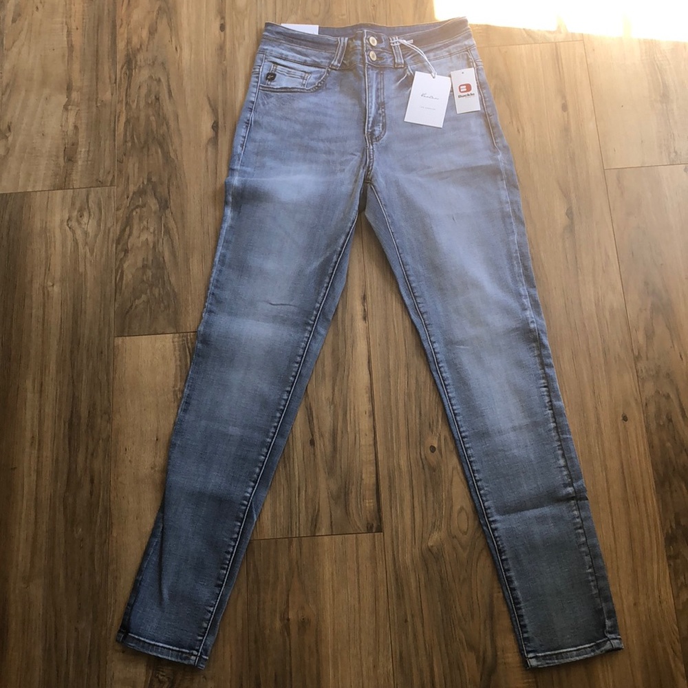 New Kancan High Rise Kurvy Fit Skinny Jeans